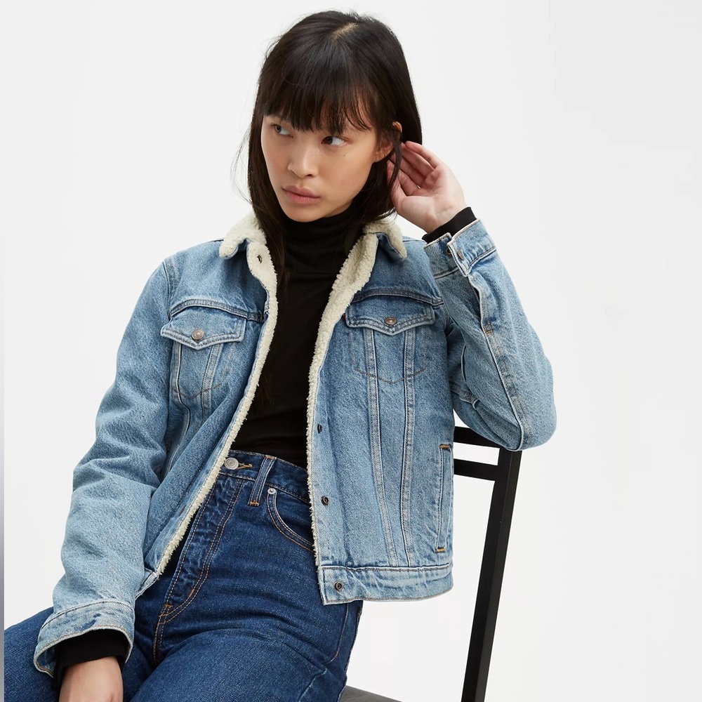LEVIS Sherpa Lined Denim Jacket